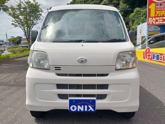 Daihatsu Hijet Cargo 4