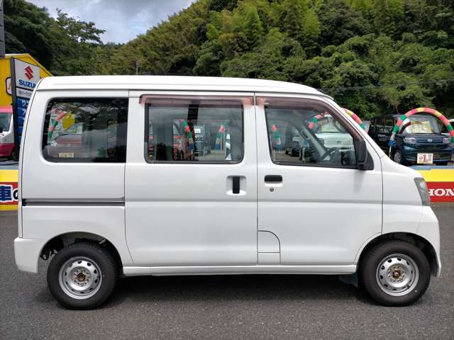 Daihatsu Hijet Cargo 8