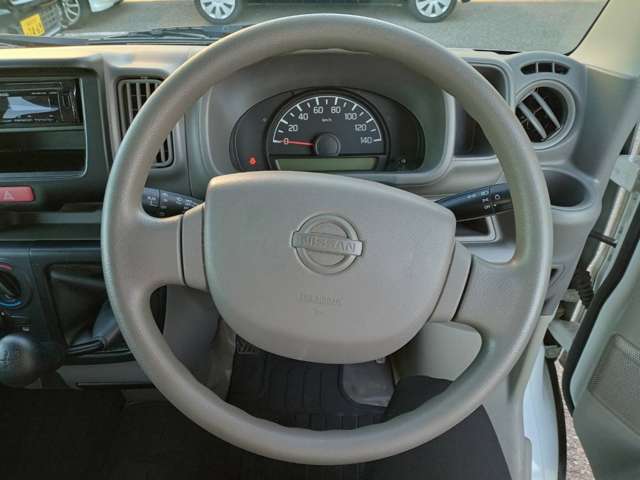 Nissan NV100 Clipper 12