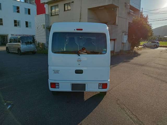 Nissan NV100 Clipper 3