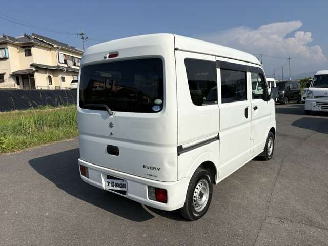Suzuki Every 12