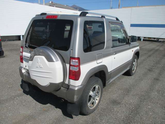 Mitsubishi Pajero Mini 10
