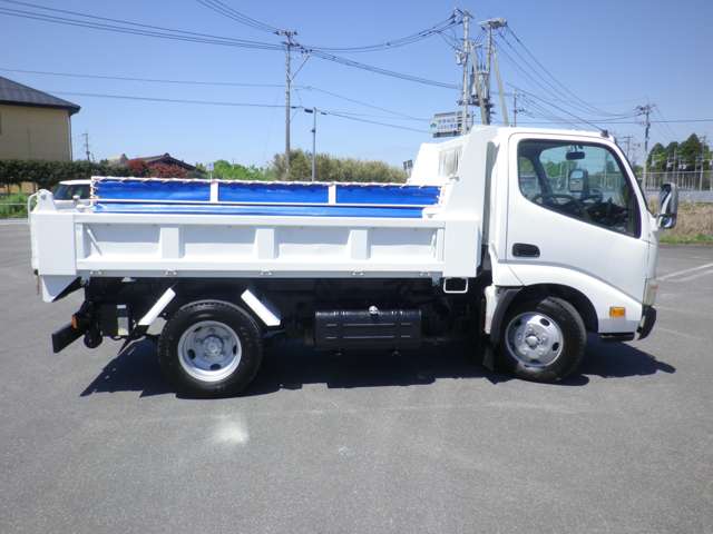 Hino Dutro 11