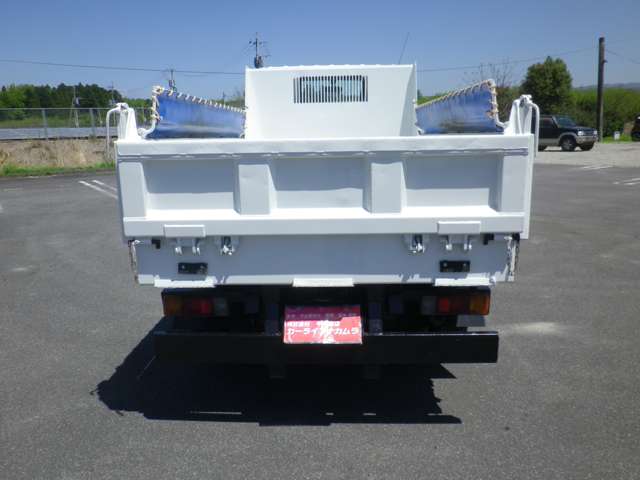 Hino Dutro 12