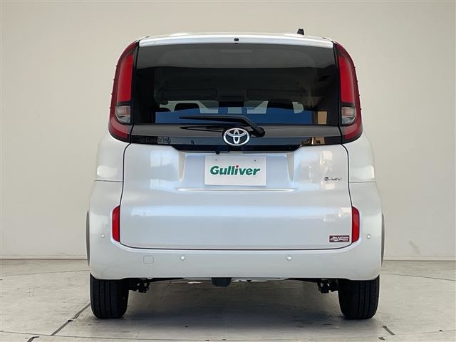 Toyota Sienta 3