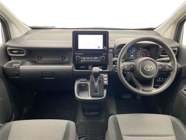 Toyota Sienta 5
