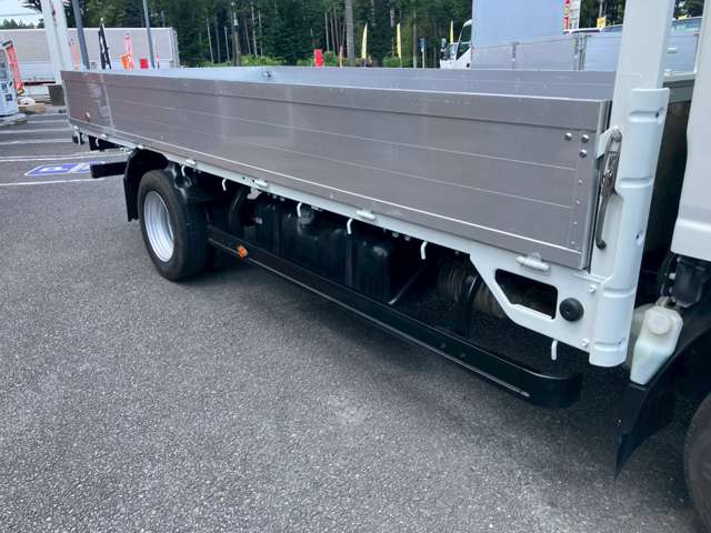 Isuzu Elf 11