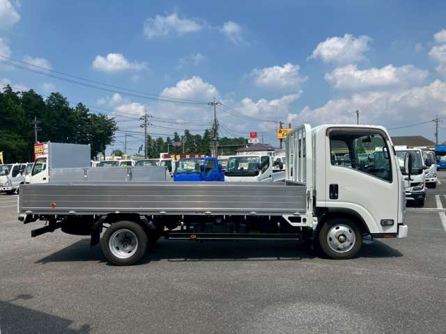 Isuzu Elf 4