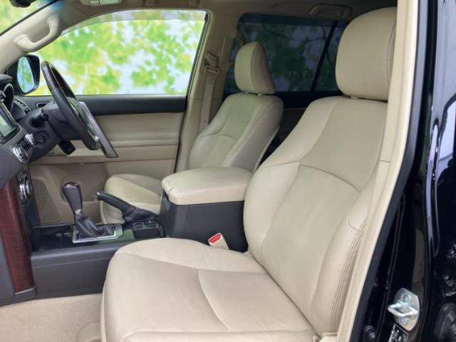 Toyota Land Cruiser Prado 7