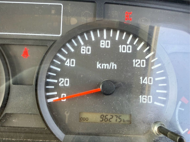 Isuzu Elf 8