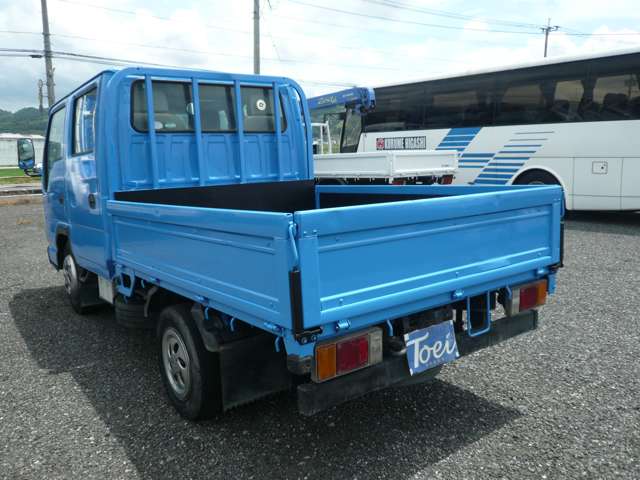 Isuzu Elf 4