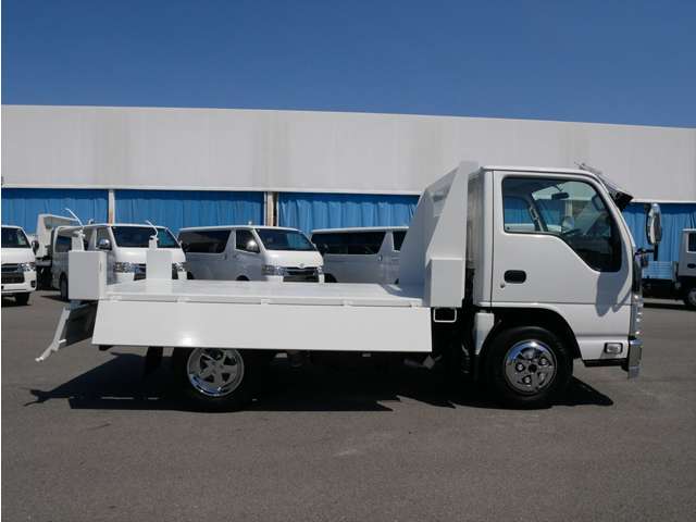 Isuzu Elf 12