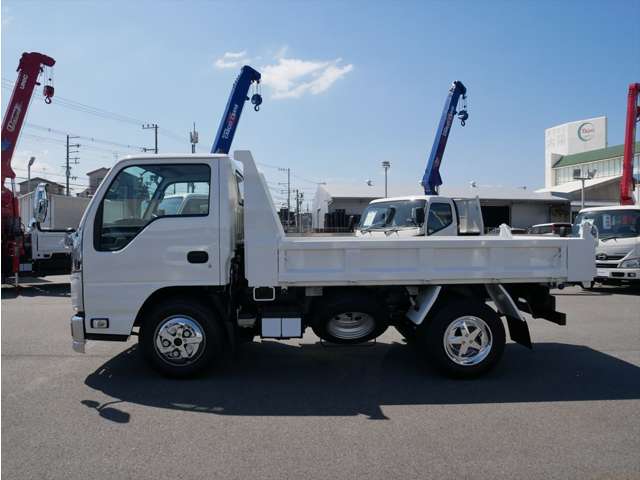 Isuzu Elf 3