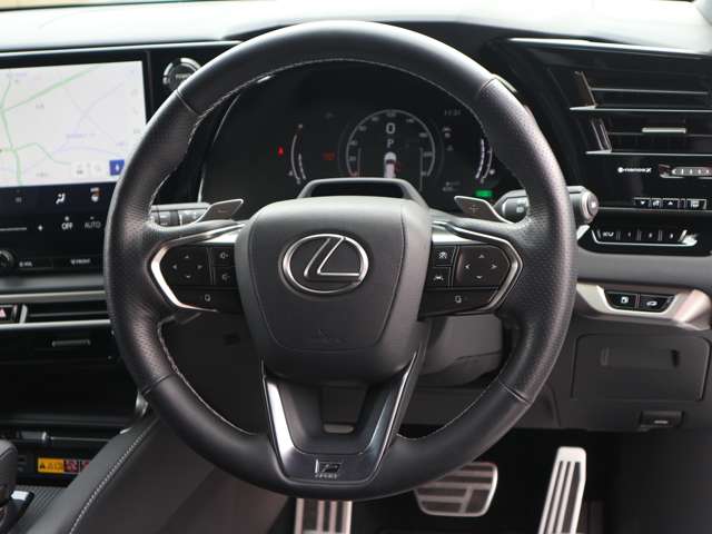 Lexus RX 9