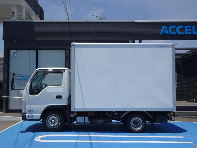 Isuzu Elf 8