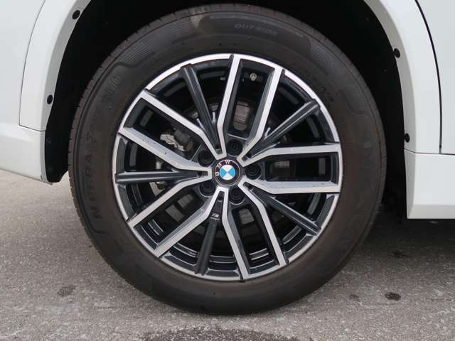 BMW X1 12