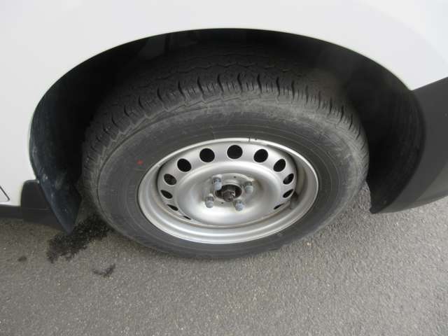 Nissan NV150 AD 11