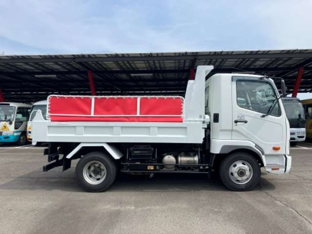 Mitsubishi Fuso Fighter 12