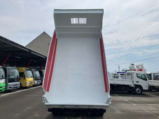 Mitsubishi Fuso Fighter 7