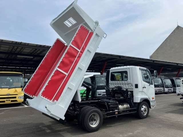 Mitsubishi Fuso Fighter 8
