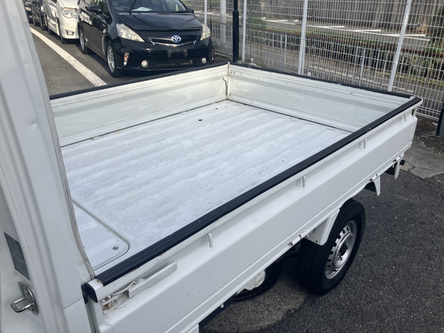 Mazda Scrum Truck 6