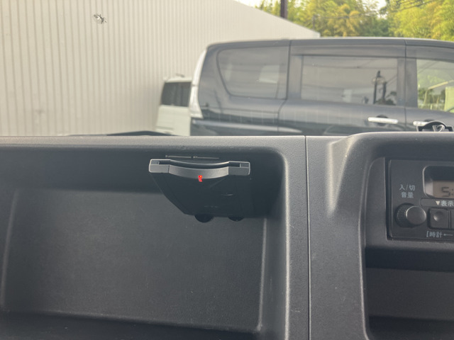 Mazda Scrum Truck 9