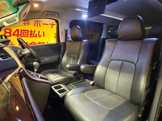 Toyota Vellfire 11