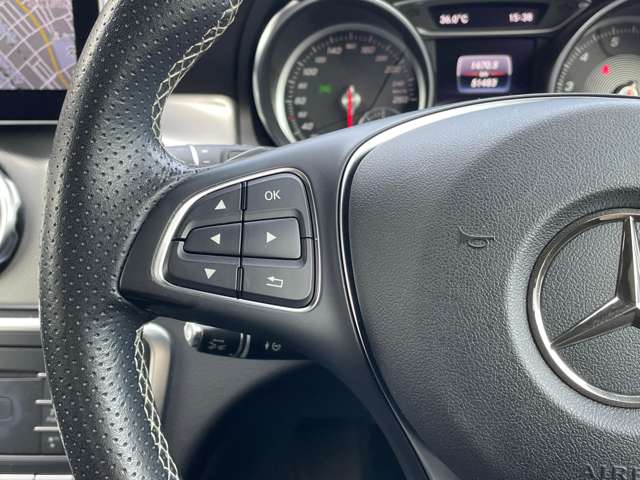 Mercedes-Benz GLA-Class 11