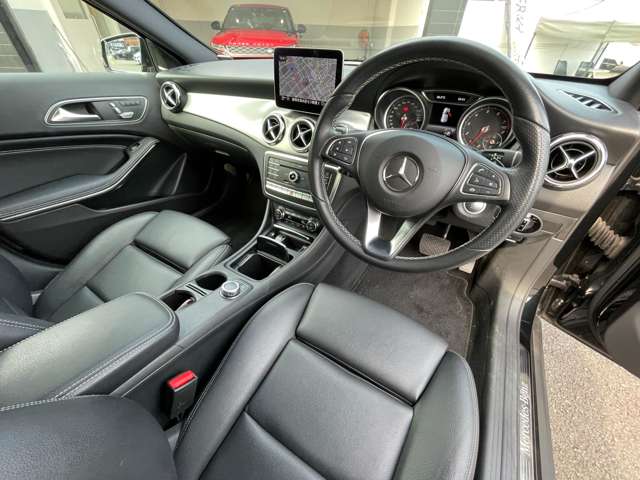 Mercedes-Benz GLA-Class 8