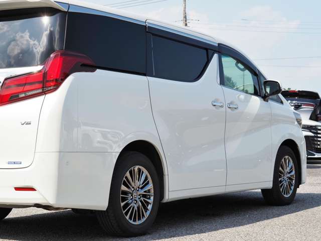 Toyota Alphard 12