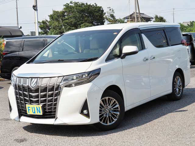 Toyota Alphard 4