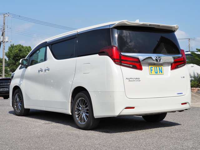 Toyota Alphard 6