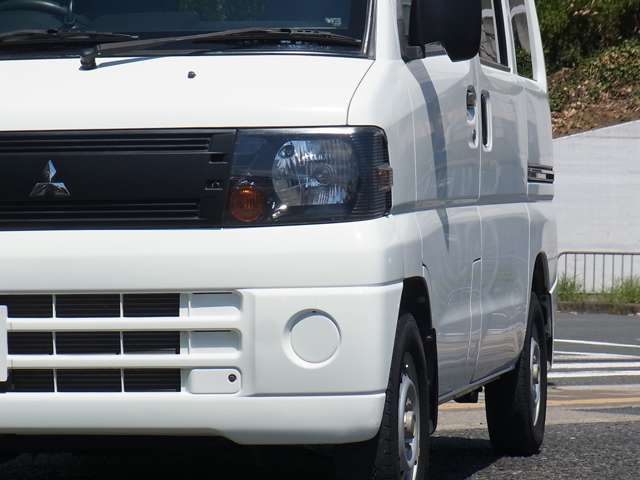Mitsubishi Minicab Van 3