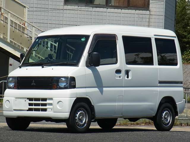 Mitsubishi Minicab Van 4