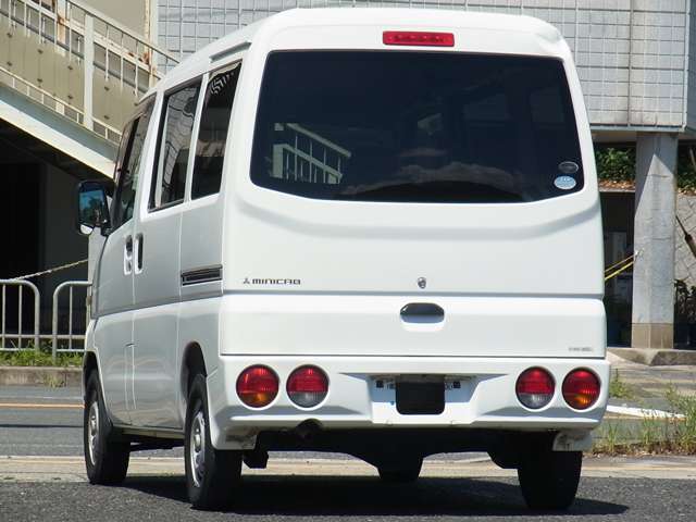 Mitsubishi Minicab Van 6
