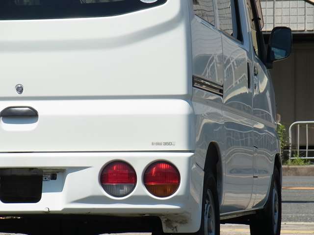 Mitsubishi Minicab Van 8