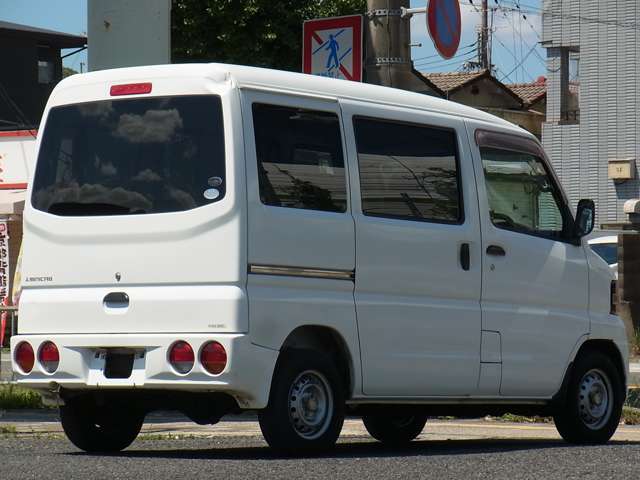 Mitsubishi Minicab Van 9