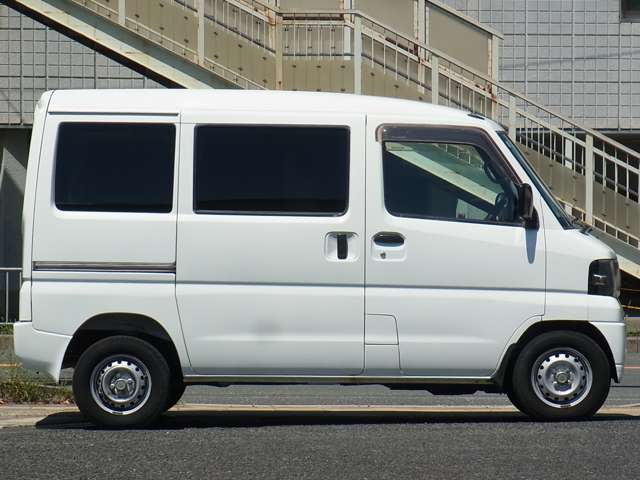 Mitsubishi Minicab Van 10