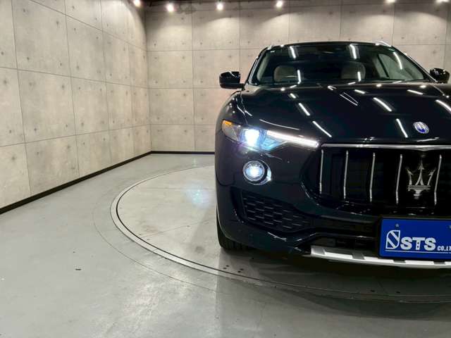 Maserati Levante 12