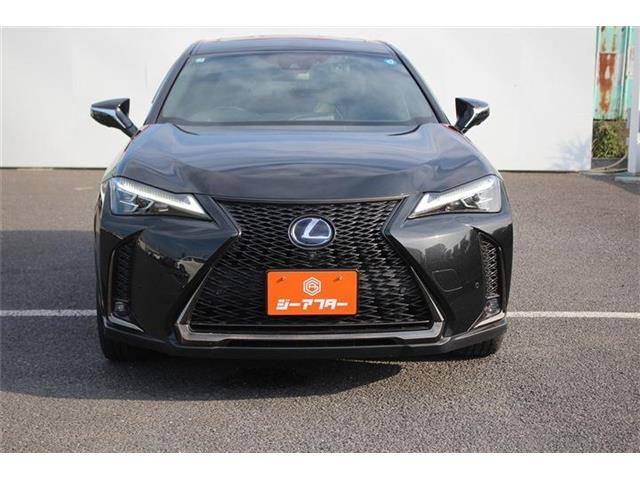 Lexus UX 8
