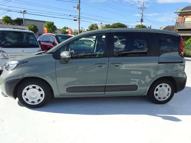 Toyota Sienta 10