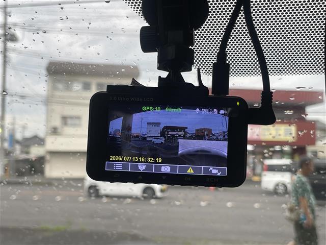 Toyota Voxy 13