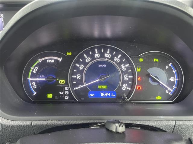 Toyota Voxy 8