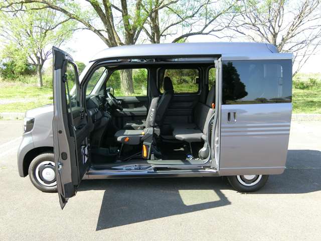 Honda N-VAN 9