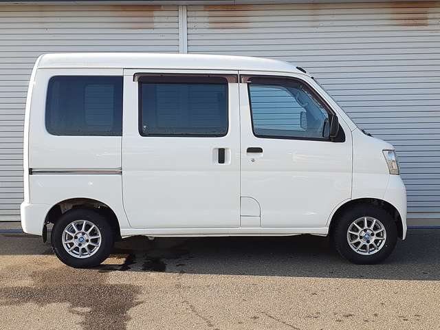 Daihatsu Hijet Cargo 4