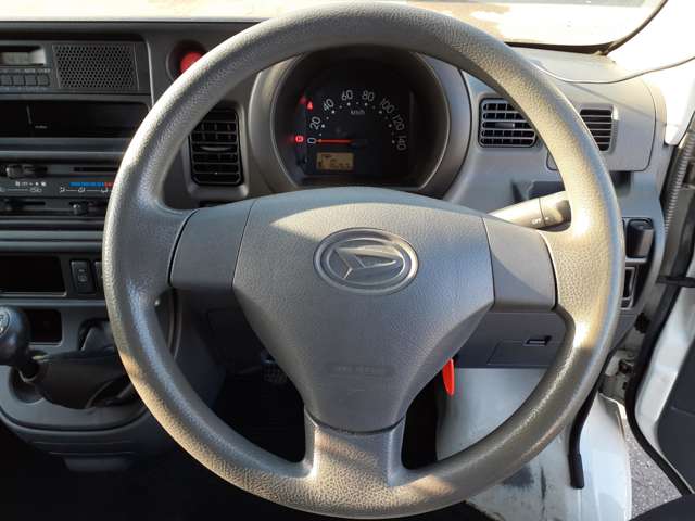Daihatsu Hijet Cargo 10