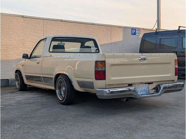 Toyota Hilux 8
