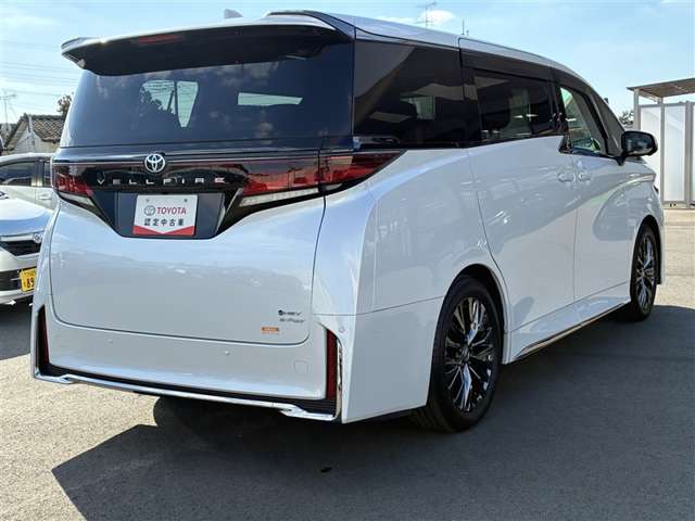 Toyota Vellfire 2