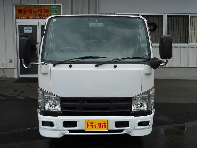 Isuzu Elf 3