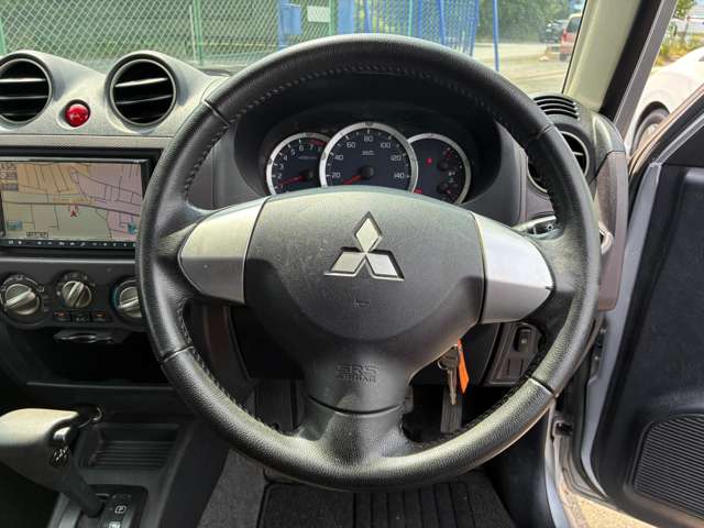 Mitsubishi Pajero Mini 11